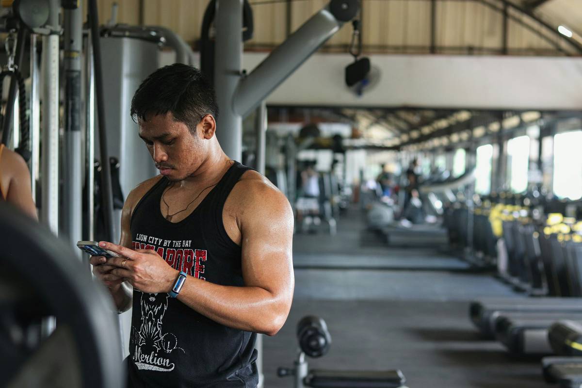 Why Most Men Over 40 Workout Apps Fail—and What Actually Works